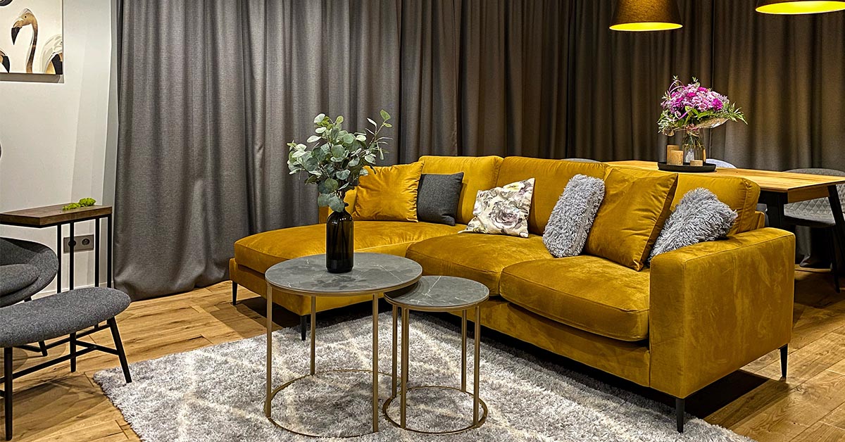How to arrange furniture in your living room